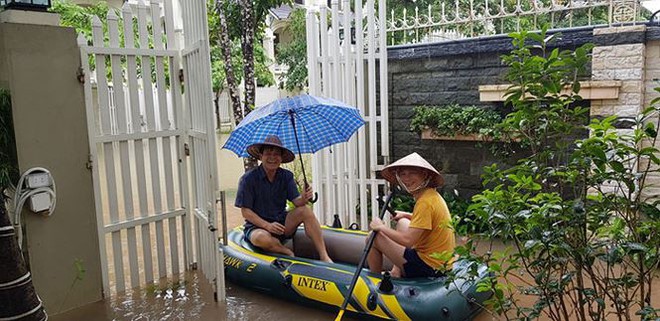 ‘Làng’ biệt thự triệu đô Hà Nội chìm trong biển nước   - Ảnh 4.