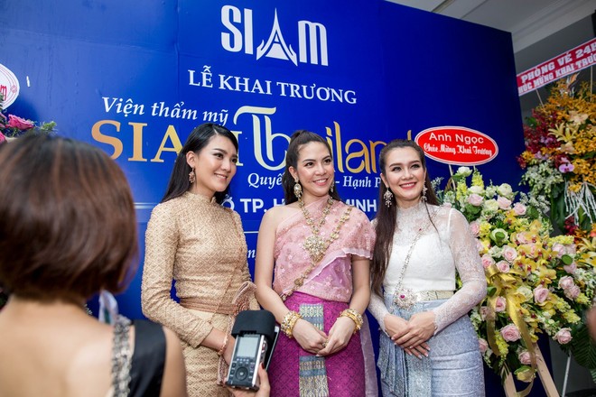 Phi Nhung, Kim Oanh khoe sắc cùng dàn mẫu Thái khai trương VTM Siam Thái Lan tại TP.HCM - Ảnh 3.
