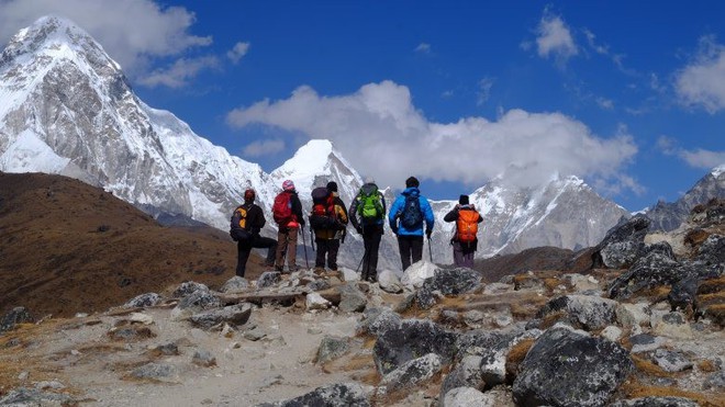 Những điều kỳ dị trên đỉnh Everest mà bạn sẽ không thể ngờ tới - Ảnh 1.