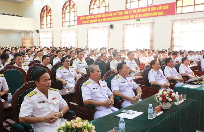 Công bố quyết định thành lập Lữ đoàn 955 và Trung tâm huấn luyện, Vùng 4 Hải quân - Ảnh 1.