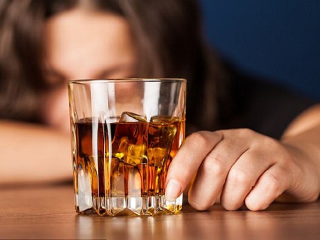 Uống bao nhiêu rượu có thể gây xơ gan: BS mách bạn mức độ an toàn nên biết để kiểm soát - Ảnh 3.