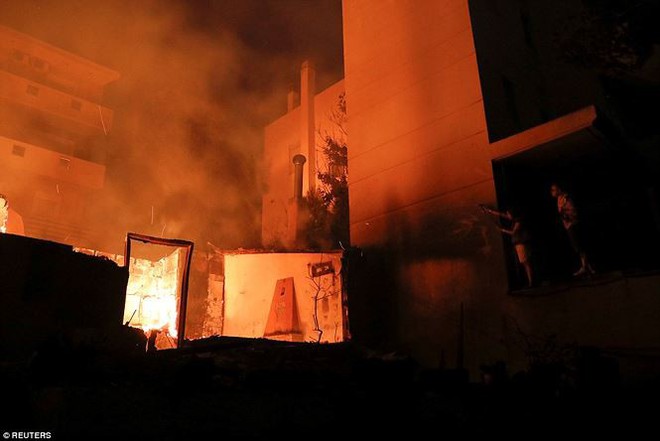 Cháy rừng ở Hy Lạp: 90 người thương vong, cảnh tượng như ngày tận thế - Ảnh 13.