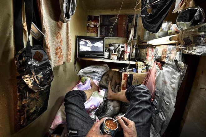 Câu chuyện về những người qua đêm tại McDonald Hồng Kông: Khi chốn công cộng trở thành nhà - Ảnh 5.