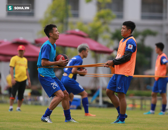 HLV Park Hang-seo than khó vì đối thủ bị FIFA... cấm - Ảnh 5.