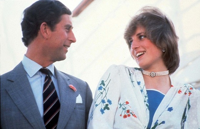 Sau 21 năm, bà Camilla vẫn bị người hâm mộ phản ứng dữ dội, tuyên bố không bao giờ thay thế được Công nương Diana - Ảnh 2.