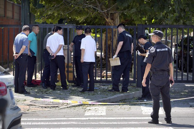 Đánh bom rung chuyển bên ngoài đại sứ quán Mỹ tại Bắc Kinh, nghi phạm đến từ Nội Mông - Ảnh 3.