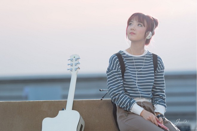 Nữ ca sĩ tuổi teen người Thái khuấy động Asiad với ca khúc cover cực chất - Ảnh 4.