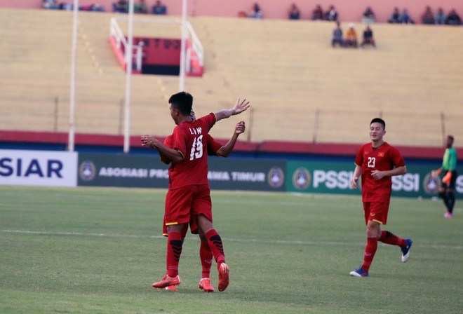 Rút kinh nghiệm Thái Lan để đại phá Philippines, U19 Việt Nam vẫn bị chê - Ảnh 6.