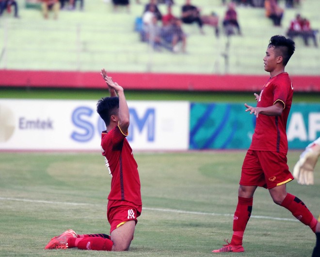 Rút kinh nghiệm Thái Lan để đại phá Philippines, U19 Việt Nam vẫn bị chê - Ảnh 9.