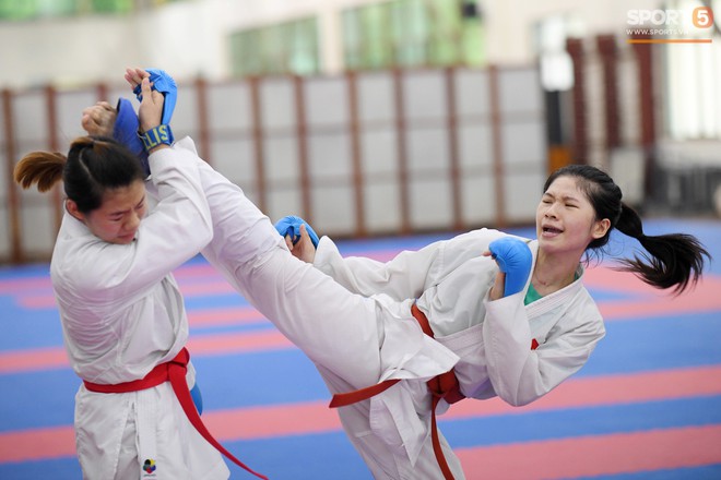 Các nữ võ sĩ Karate Việt Nam miệt mài tập luyện, sẵn sàng tranh tài tại Asiad 2018 - Ảnh 14.