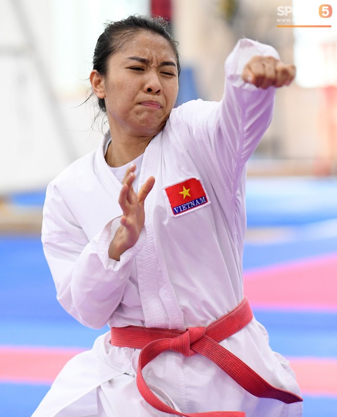 Các nữ võ sĩ Karate Việt Nam miệt mài tập luyện, sẵn sàng tranh tài tại Asiad 2018 - Ảnh 15.