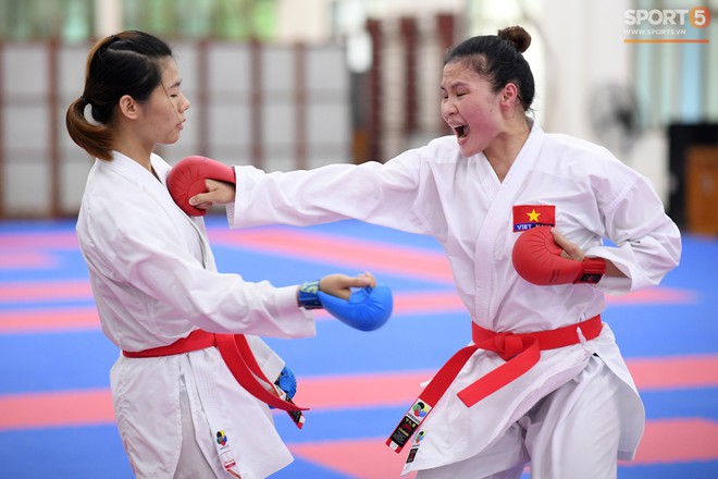 Các nữ võ sĩ Karate Việt Nam miệt mài tập luyện, sẵn sàng tranh tài tại Asiad 2018 - Ảnh 4.