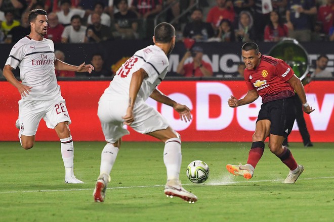 Alexis Sanchez: Thanh bảo kiếm trong tay Mourinho trước mùa giông bão - Ảnh 3.