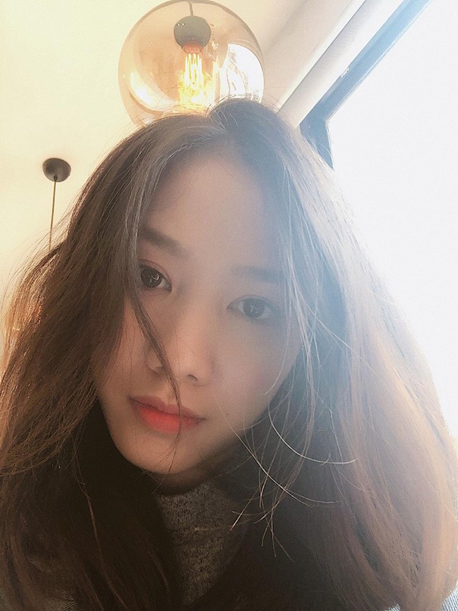 Clip đột nhập hậu trường HHVN 2018: Cận cảnh nhan sắc của người đẹp giống Park Min Young, em gái Vũ Hoàng Điệp - Ảnh 4.