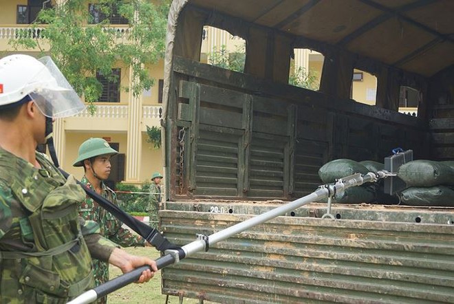 Mục kích lính công binh huấn luyện chống khủng bố - Ảnh 9.