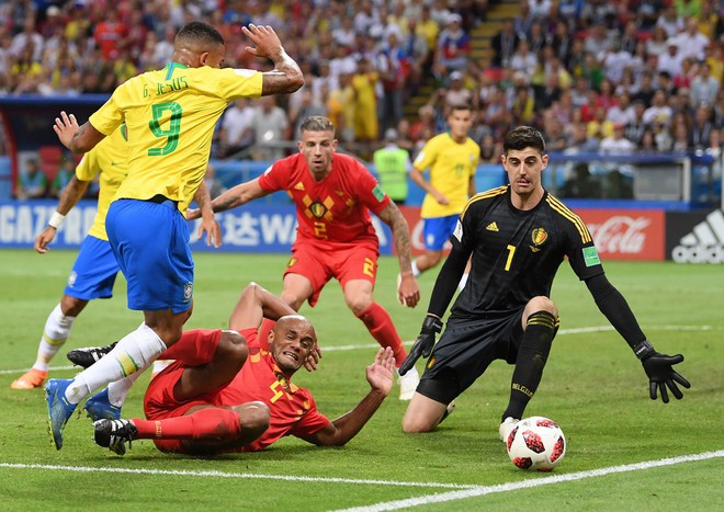 Trọng tài cướp trắng quả penalty của Jesus, khiến Brazil thất bại? - Ảnh 6.