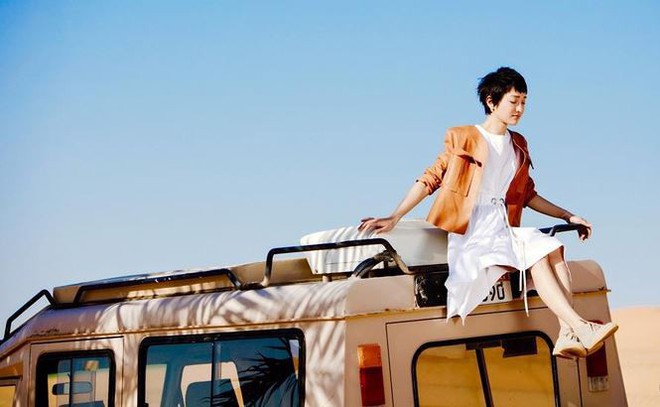 Châu Tấn: Trái tim từng đau đớn vì Lý Á Bằng phản bội, ngỡ tìm thấy hạnh phúc lại dậy sóng với tin đồng tính - Ảnh 1.