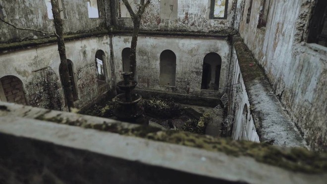Khách sạn trăm tuổi bị bỏ hoang ở Philippines ẩn chứa nhiều câu chuyện đen tối làm du khách tò mò - Ảnh 12.