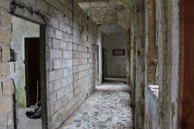 Khách sạn trăm tuổi bị bỏ hoang ở Philippines ẩn chứa nhiều câu chuyện đen tối làm du khách tò mò - Ảnh 13.