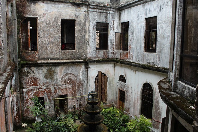 Khách sạn trăm tuổi bị bỏ hoang ở Philippines ẩn chứa nhiều câu chuyện đen tối làm du khách tò mò - Ảnh 14.