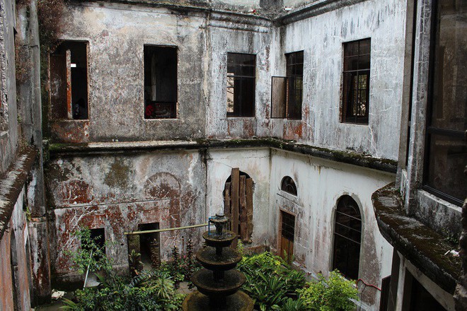 Khách sạn trăm tuổi bị bỏ hoang ở Philippines ẩn chứa nhiều câu chuyện đen tối làm du khách tò mò - Ảnh 15.