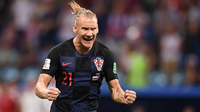 Đùa cợt về chính trị, trung vệ Croatia suýt bị cấm đá bán kết World Cup 2018 - Ảnh 1.