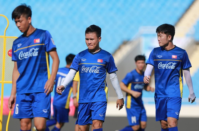 Hồng Duy ở lại U23 Việt Nam, tích cực tập hồi phục - Ảnh 7.