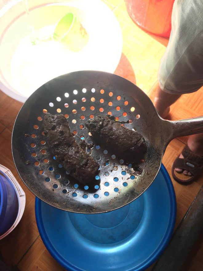 Lần đầu được bà xã trổ tài làm bánh cho ăn, anh chồng trẻ đứng hình khi chiêm ngưỡng thành quả - Ảnh 8.
