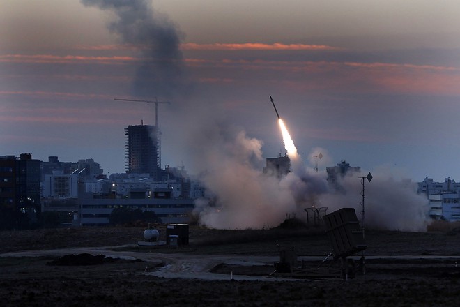 Ác mộng chính trị đe dọa TT Netanyahu dù ông đổ quân tới Gaza hay án binh bất động - Ảnh 2.