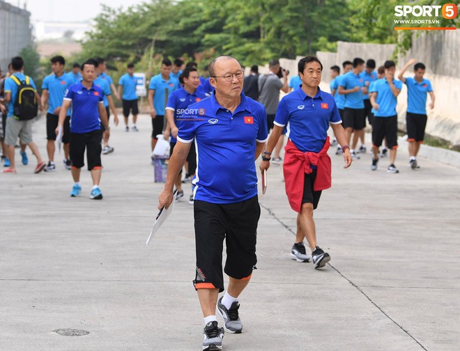 Trợ lý của HLV Park Hang Seo: Đường phố, bê tông cũng chơi, đối thủ nào cũng chơi - Ảnh 1.