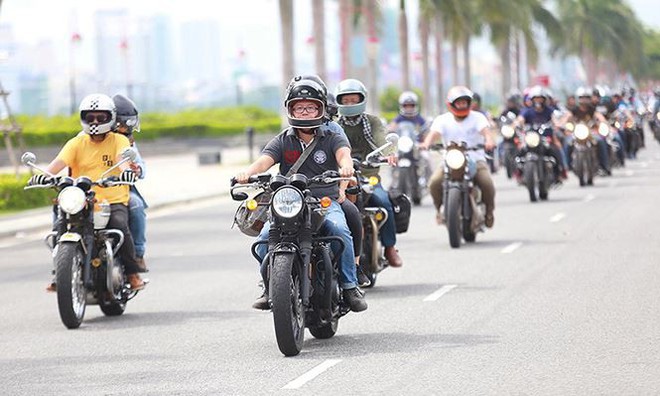 MC Anh Tuấn dẫn đầu đoàn mô tô khủng Hà Nội hội tụ 3 miền - Ảnh 8.