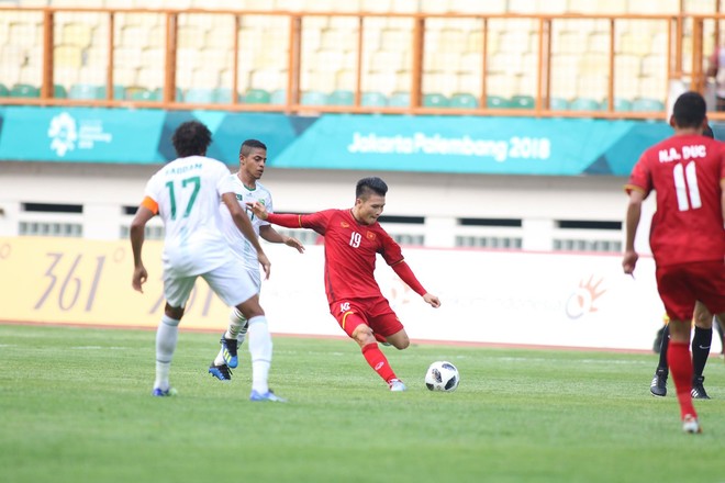Quang Hải rực sáng, U23 Việt Nam thắng dễ trong ngày Công Phượng 2 lần trượt penalty - Ảnh 1.