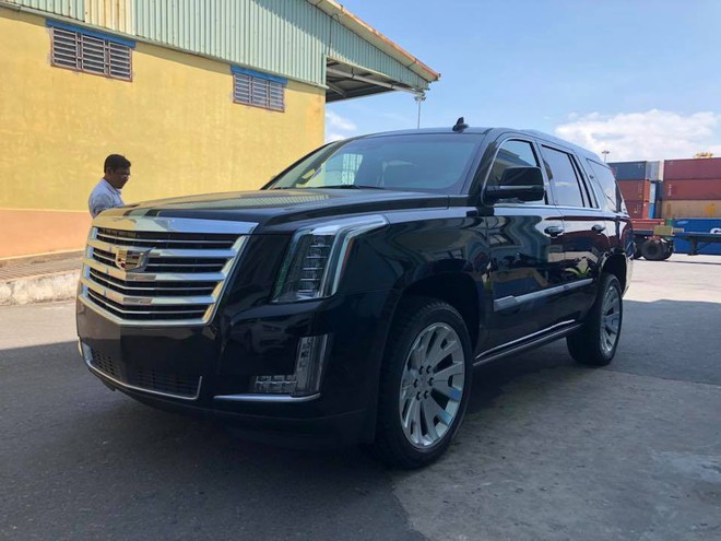 Hình ảnh Cadillac Escalade 2019 đầu tiên về Việt Nam, giá 10 tỷ đồng - Ảnh 1.