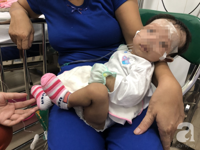 Chuẩn bị tinh thần mất con gái 2 tháng tuổi vì căn bệnh lần đầu tiên phát hiện tại VN, nhưng rồi cha mẹ vỡ òa vì hạnh phúc - Ảnh 1.