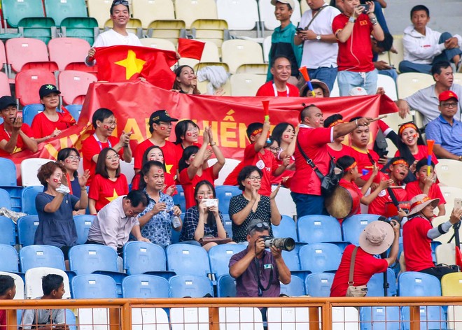 Ronaldinho Indonesia ủng hộ Văn Quyết và U23 Việt Nam trong trận đấu quan trọng - Ảnh 1.
