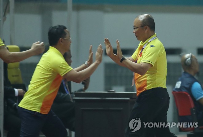 Báo Hàn Quốc mong U23 Việt Nam hạ gục Nhật Bản để tránh đối đầu thầy Park từ vòng 1/8 - Ảnh 3.