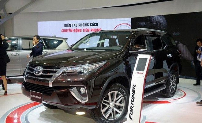 Khách hàng mua xe Fortuner phải mua thêm phụ kiện 200 triệu đồng nếu muốn nhận xe ngay - Ảnh 2.