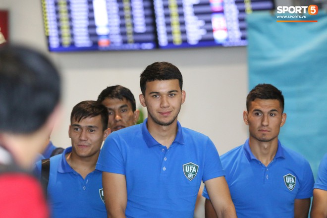 U23 Uzbekistan đã có mặt tại Hà Nội, sẵn sáng tái đấu với U23 Việt Nam - Ảnh 5.