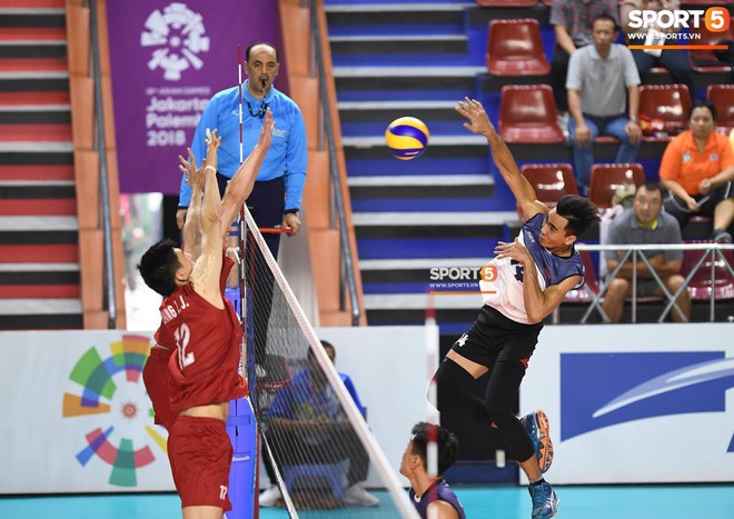 SỐC: Bóng chuyền Việt Nam quật ngã Trung Quốc sau 5 set kịch tính ở ASIAD 2018 - Ảnh 3.