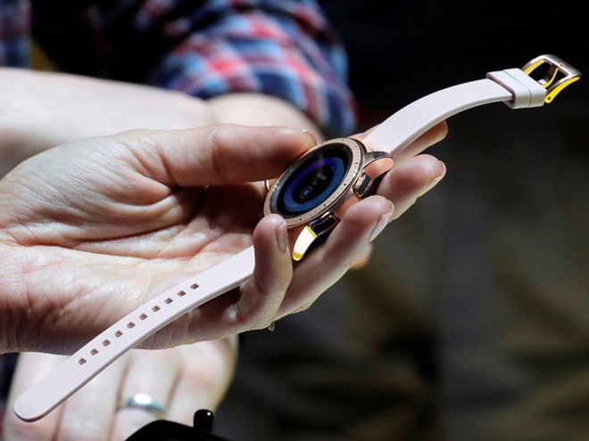 Galaxy Watch và Apple Watch: Mèo nào cắn mỉu nào? - Ảnh 13.
