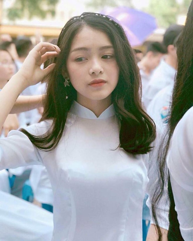 Mùa nhập học - mùa rụng tim vì ngắm ảnh nữ sinh Việt tinh khôi trong tà áo dài - Ảnh 10.
