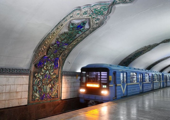 Ảnh: Khám phá ga tàu điện ngầm chống bom hạt nhân bí mật ở Uzbekistan - Ảnh 13.