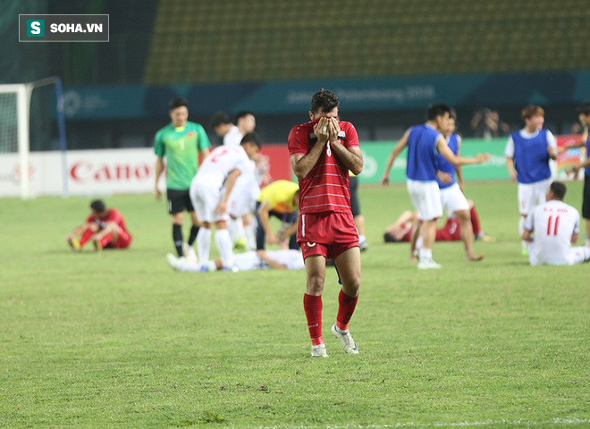 Cầu thủ Syria gục ngã, bật khóc giữa màn ăn mừng của U23 Việt Nam - Ảnh 4.