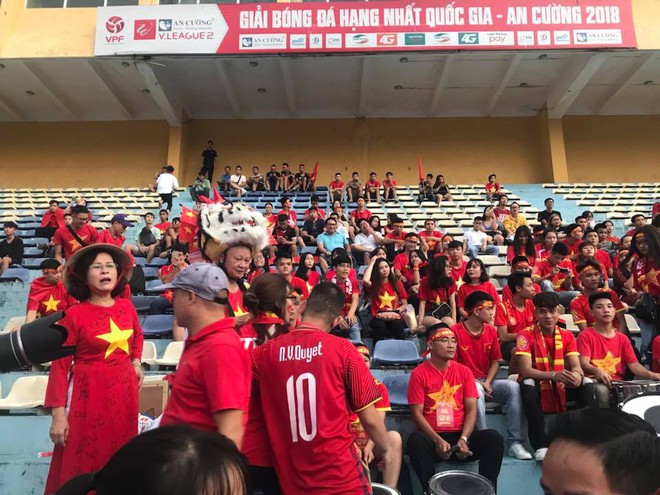 [TRỰC TIẾP] Khắp nơi nóng rực trước trận đấu lịch sử của U23 Việt Nam vs U23 Syria - Ảnh 3.