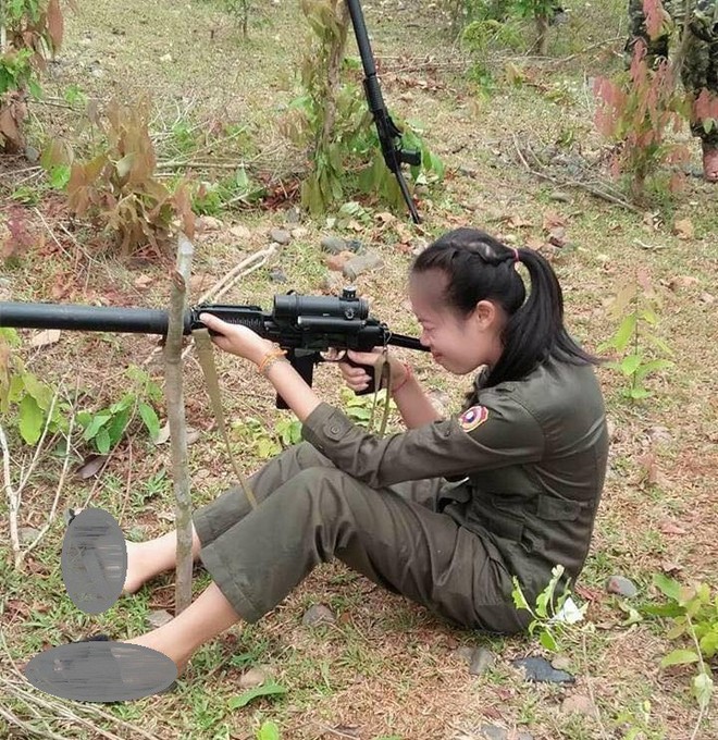 Bất ngờ Quân đội Lào sở hữu súng trường tiến công hiện đại: Đặc công trang bị là nhất - Ảnh 3.