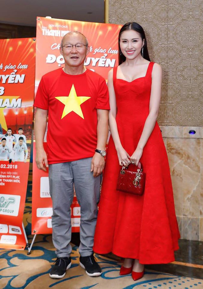 Hoa hậu, MC nóng bỏng VTV động viên U23 Việt Nam sau thất bại trước Hàn Quốc - Ảnh 3.