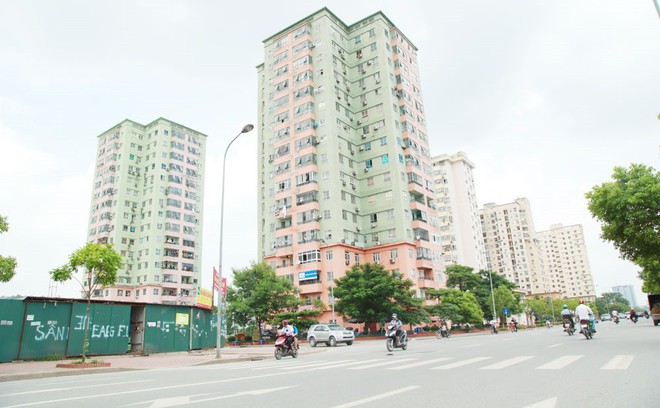 Lại thêm 400 hộ dân ở Hà Nội quay lưng với suất mua nhà tái định cư: Chuyện gì đang xảy ra? - Ảnh 2.