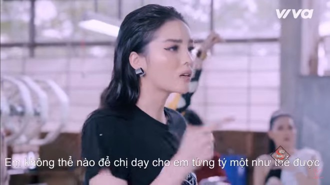 Kỳ Duyên bật khóc tức tưởi vì thua cuộc trước Hương Giang - Ảnh 2.