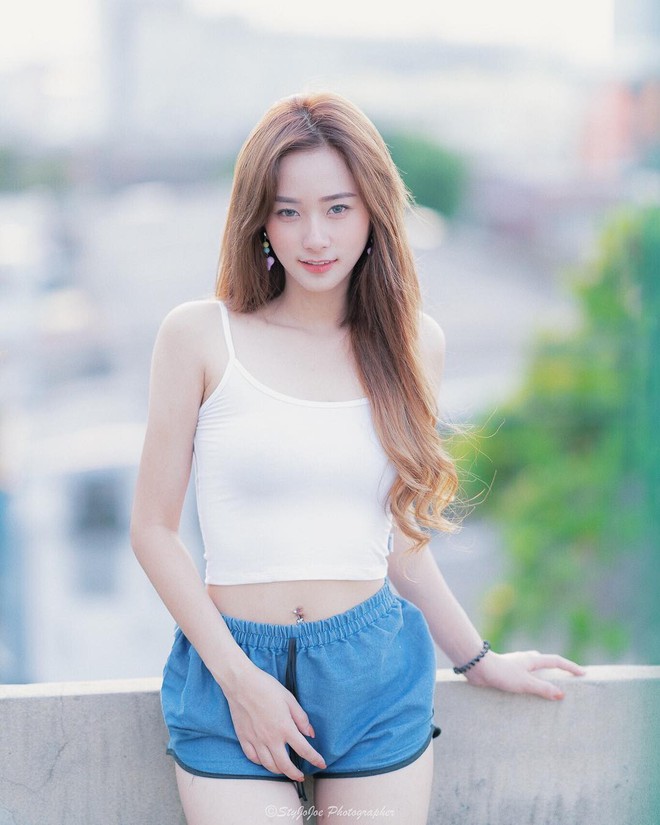 Hot girl Thái Lan sinh năm 1997 có gương mặt xinh xắn giống hệt Krystal (Fx) - Ảnh 2.