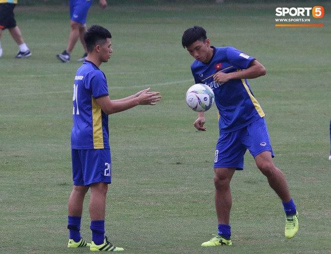 Trọng Đại sung sức, Quang Hải tươi tắn sau chiến thắng trước U23 Palestine - Ảnh 1.